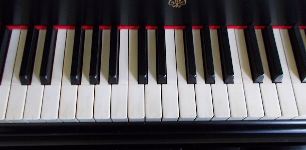 Steinway_O_5.jpg